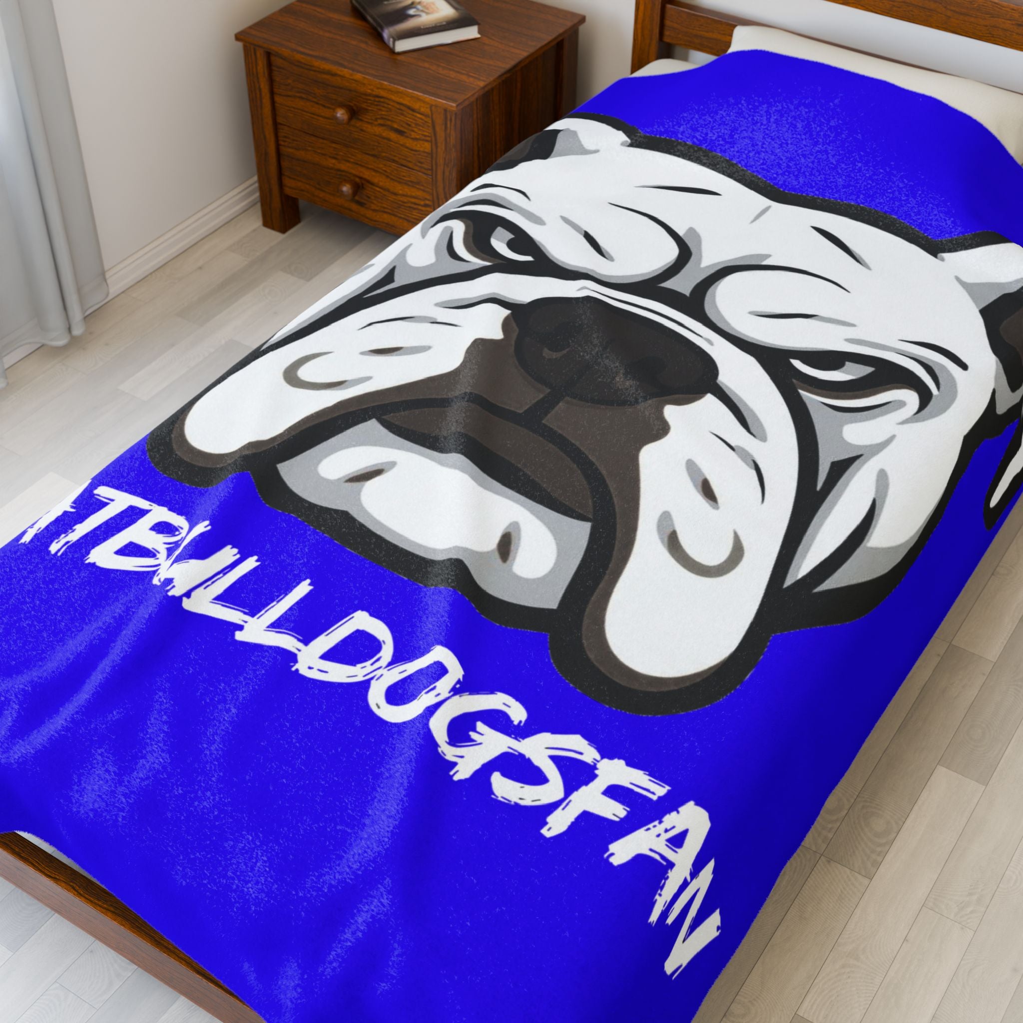 ThatBulldogsFan Velveteen Plush Blanket (3 sizes available)